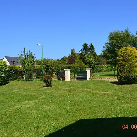 Vakantiehuis Quaint Holiday Home In La Haye-D'Ectot With Garden