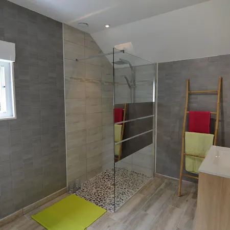 Vakantiehuis Quaint Holiday Home In La Haye-D'Ectot With Garden