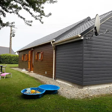 Vakantiehuis Quaint Holiday Home In La Haye-D'Ectot With Garden
