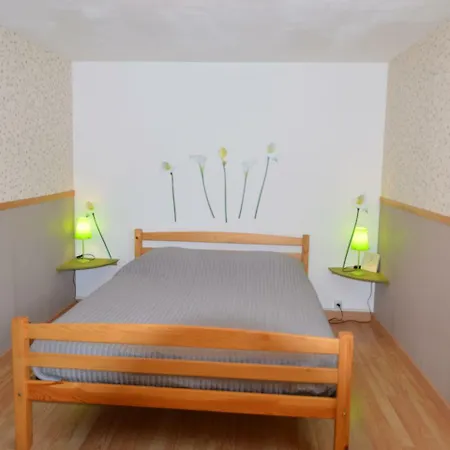 Vakantiehuis Quaint Holiday Home In La Haye-D'Ectot With Garden