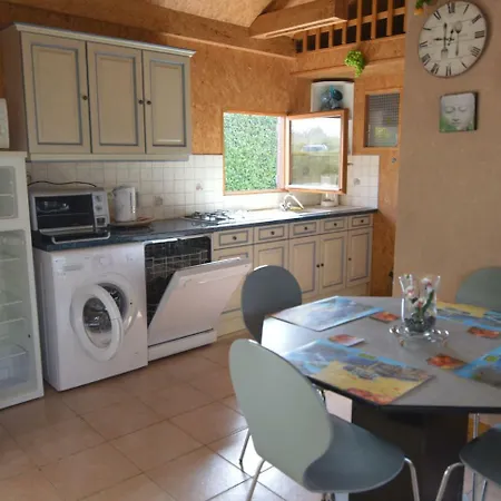 Quaint Holiday Home In La Haye-D'Ectot With Garden Vakantiehuis